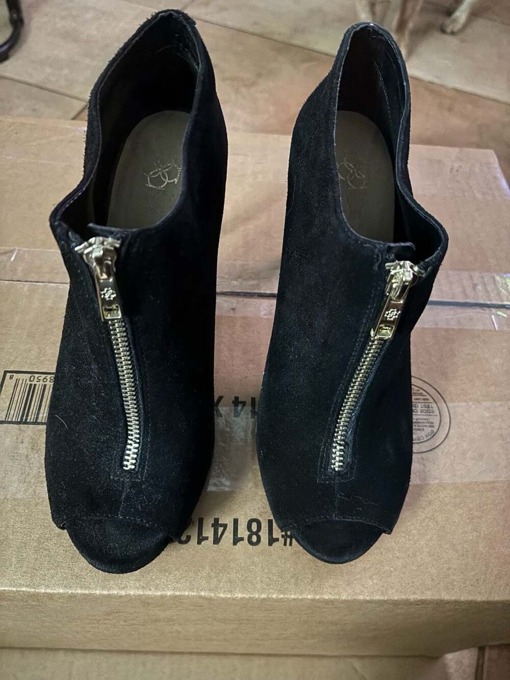 Ann Taylor Mattie Size 7M Black Suede Peep Toe Zip Booties